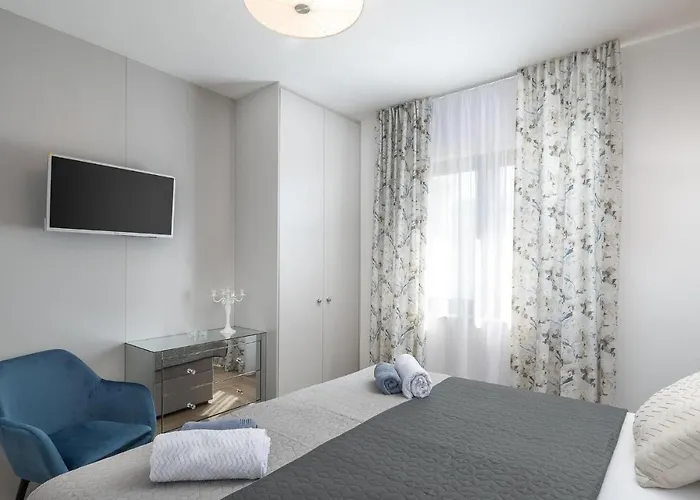 Lorena Dalmacija * 닌