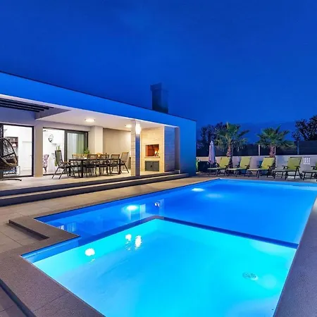 Lorena Dalmacija Holiday home Nin