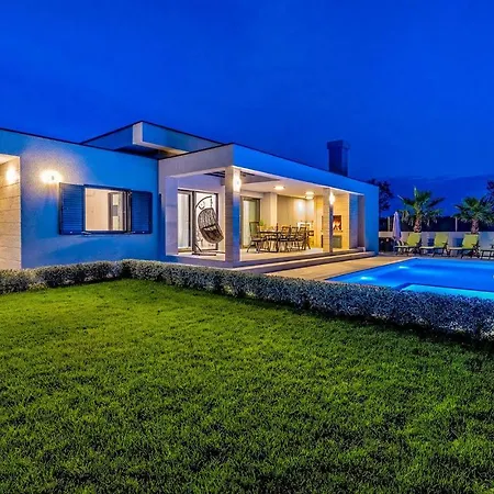 Lorena Dalmacija Holiday home *