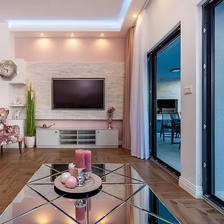 Дом отдыха Lorena Dalmacija *