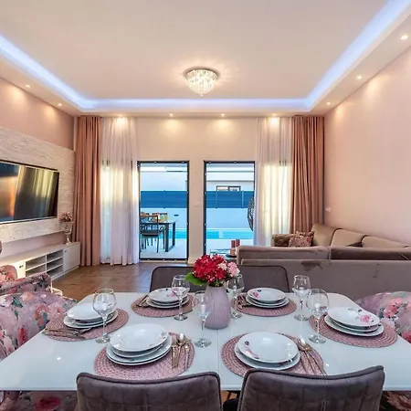 Lorena Dalmacija Holiday home *